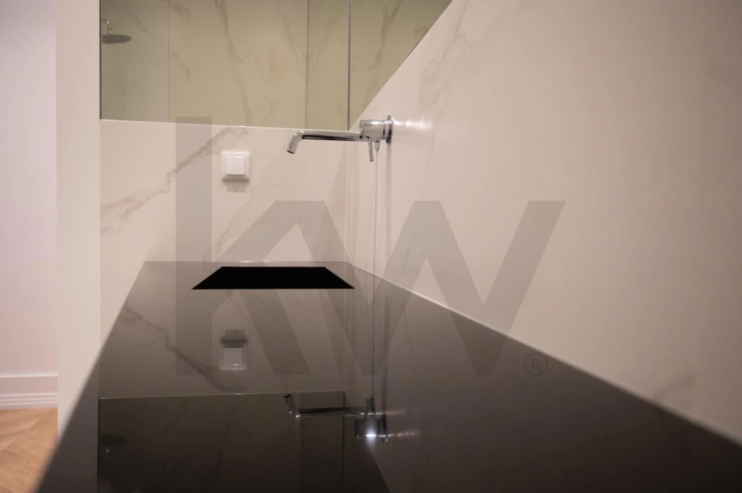 Apartamento T2 para Arrendamento em Santo António Foto 8