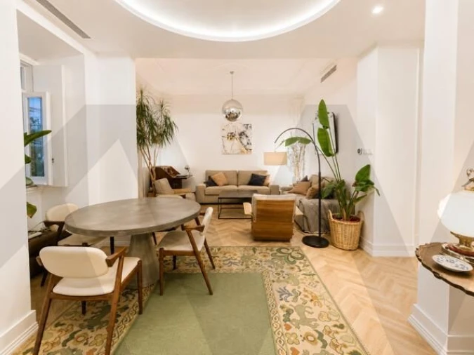 Apartamento T2 para Arrendamento em Santo António Foto 3