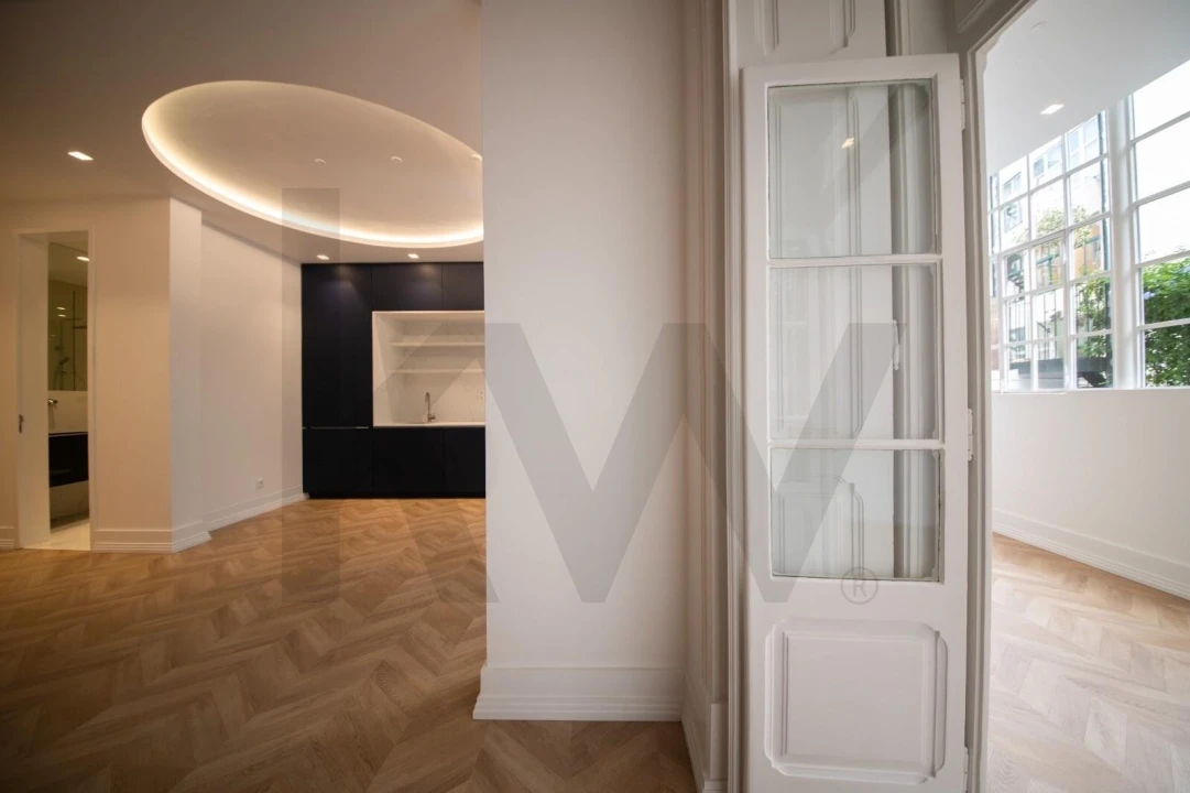 Apartamento T2 para Arrendamento em Santo António Foto 21