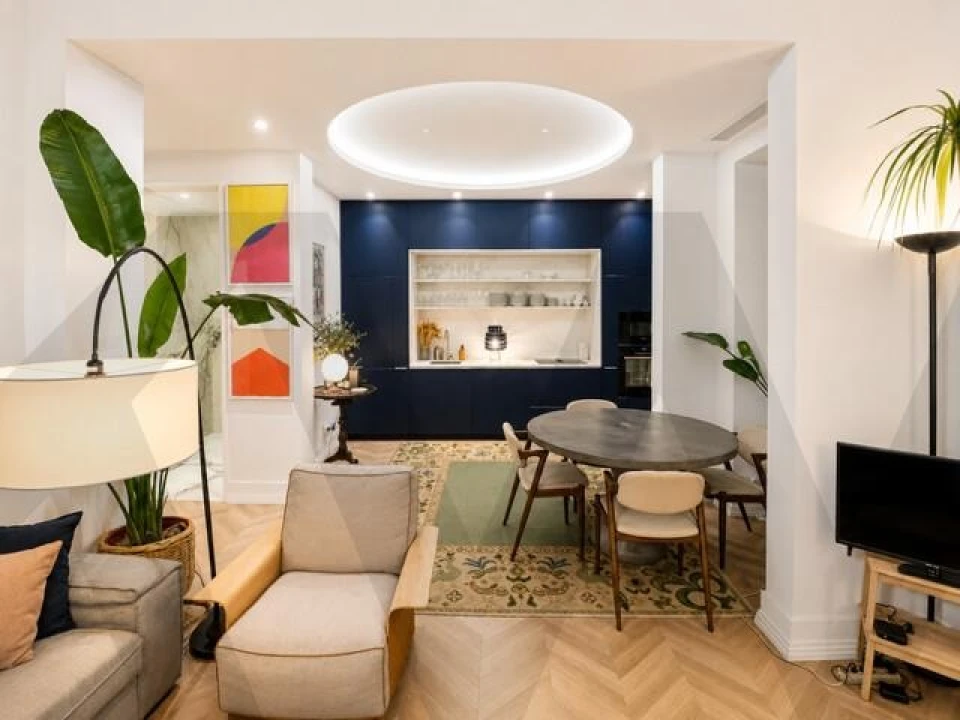 Apartamento T2 para Arrendamento em Santo António Foto 7