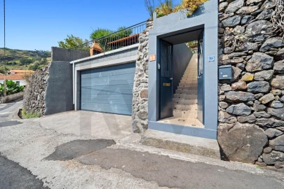 Moradia T3 para Venda em Arco da Calheta