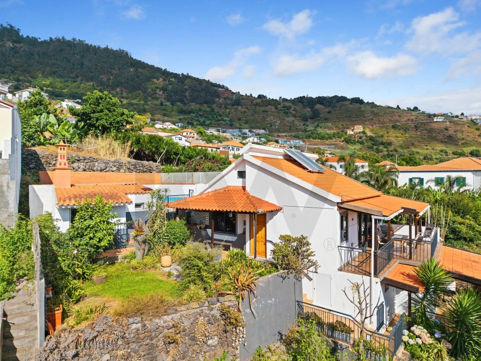 Moradia T3 para Venda em Arco da Calheta Foto 38