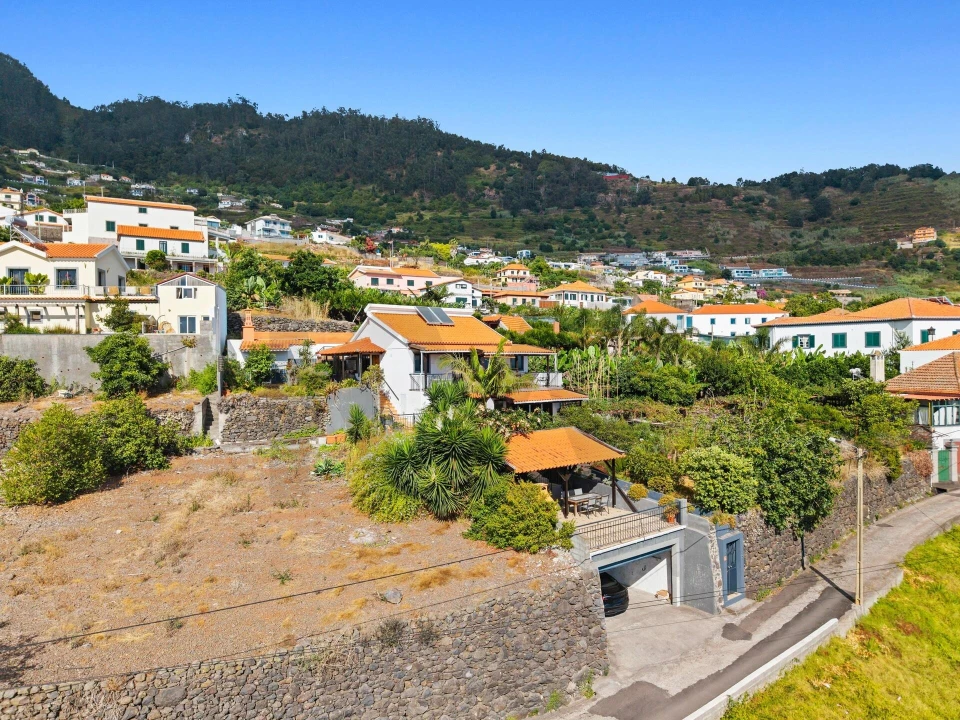 Moradia T3 para Venda em Arco da Calheta Foto 67