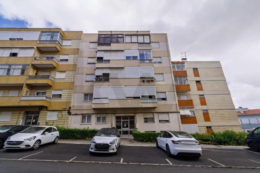Apartamento T2 para Arrendamento em Póvoa de Santo Adrião e Olival Basto Foto 13