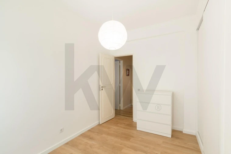 Apartamento T2 para Arrendamento em Póvoa de Santo Adrião e Olival Basto Foto 4