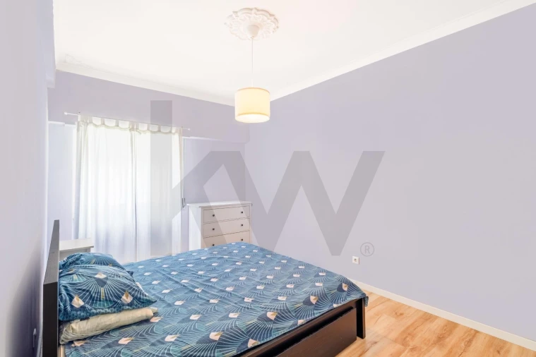 Apartamento T2 para Arrendamento em Póvoa de Santo Adrião e Olival Basto Foto 3