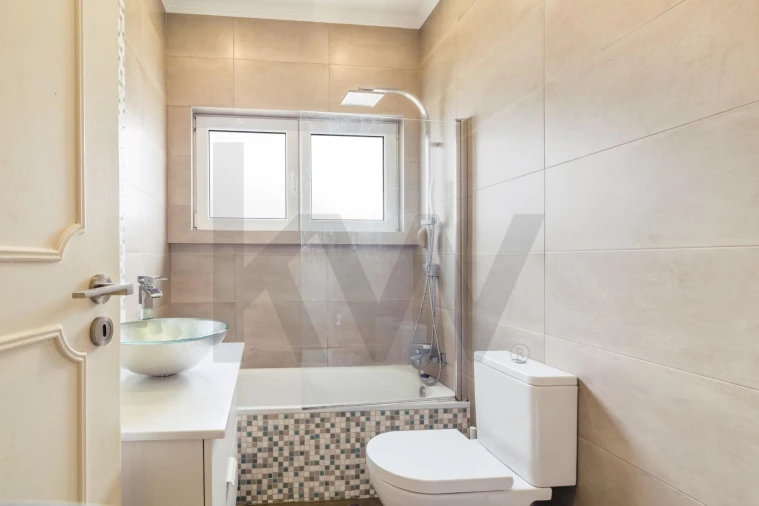 Apartamento T2 para Arrendamento em Póvoa de Santo Adrião e Olival Basto Foto 8