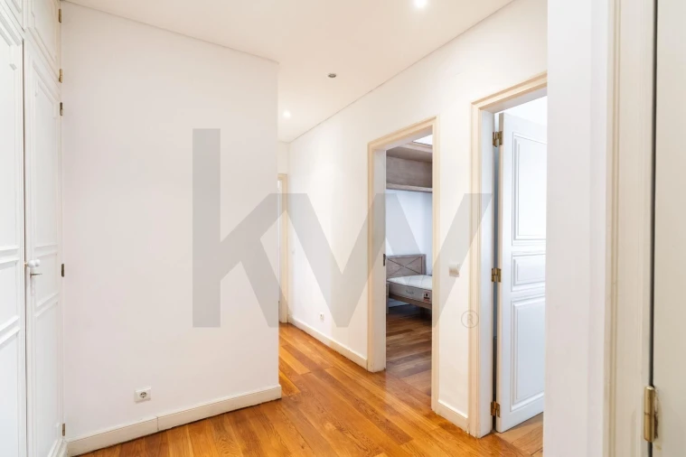 Apartamento T3 para Arrendamento em Lumiar Foto 3