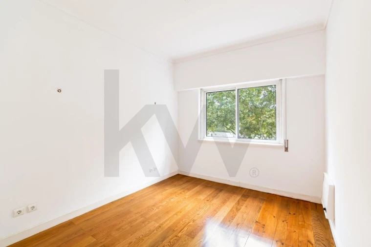 Apartamento T3 para Arrendamento em Lumiar Foto 5