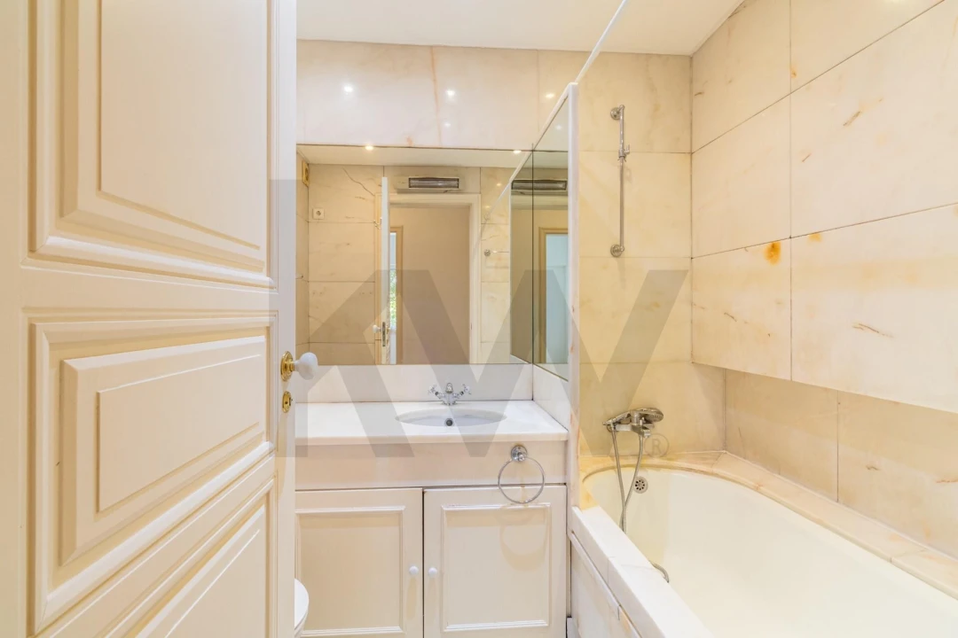 Apartamento T3 para Arrendamento em Lumiar Foto 8