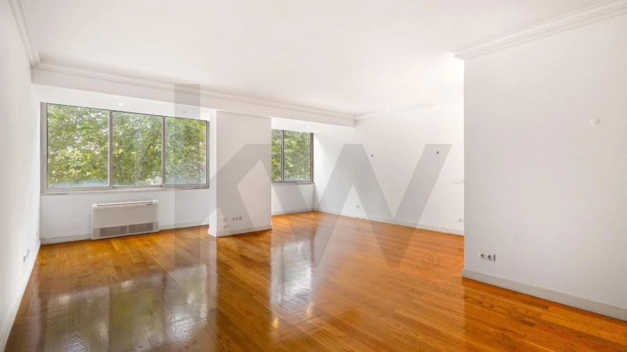 Apartamento T3 para Arrendamento em Lumiar