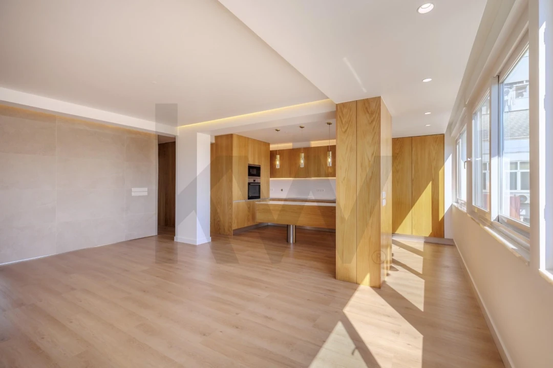 Apartamento T3 para Venda em Alvalade Foto 5