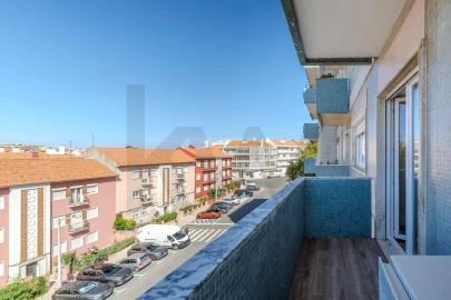 Apartamento T3 para Venda em Alvalade