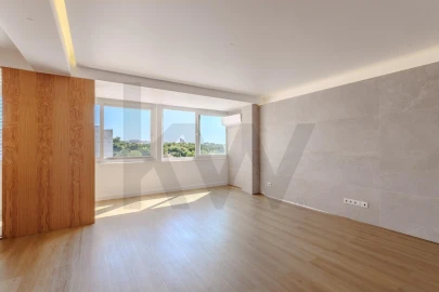 Apartamento T3 para Venda em Alvalade