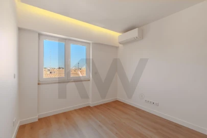 Apartamento T3 para Venda em Alvalade