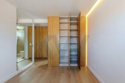 Apartamento T3 para Venda em Alvalade