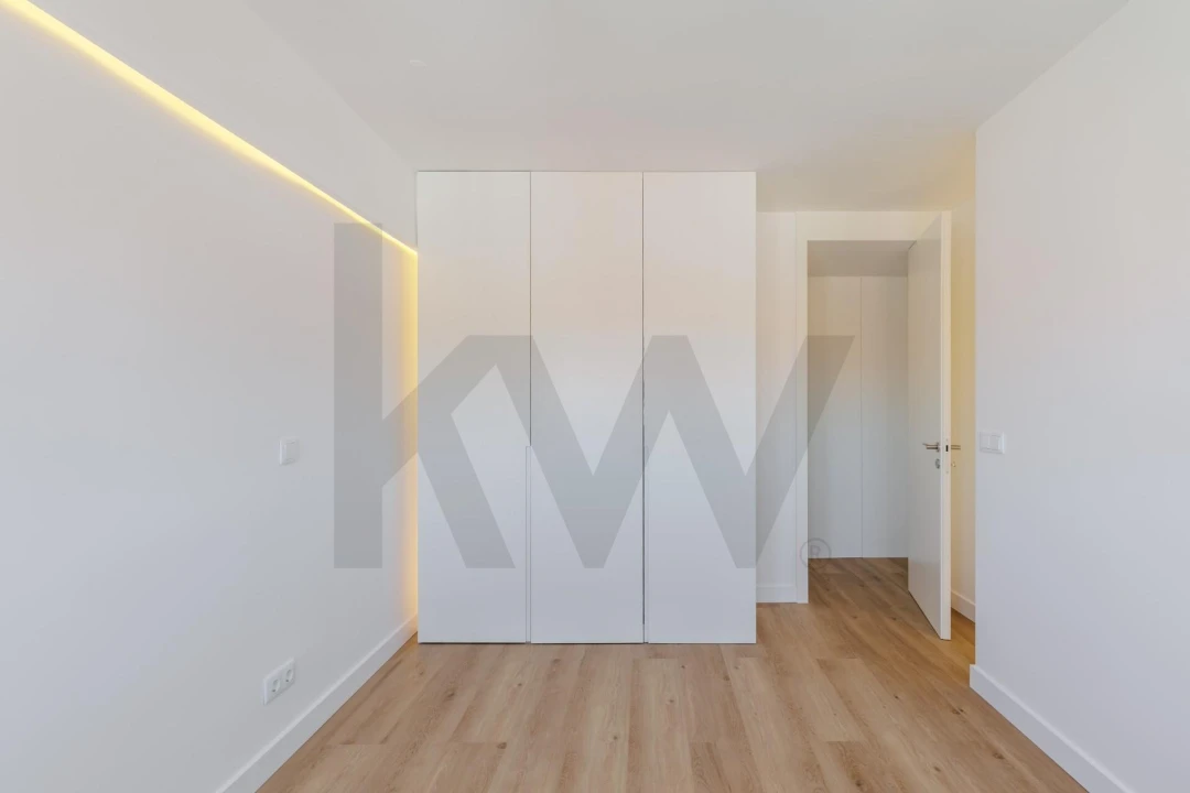 Apartamento T3 para Venda em Alvalade Foto 16