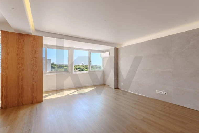 Apartamento T3 para Venda em Alvalade Foto 4