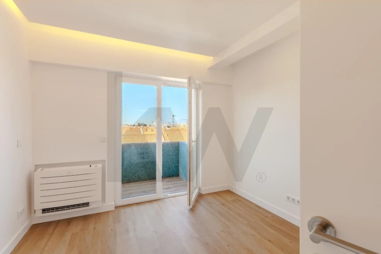 Apartamento T3 para Venda em Alvalade Foto 18