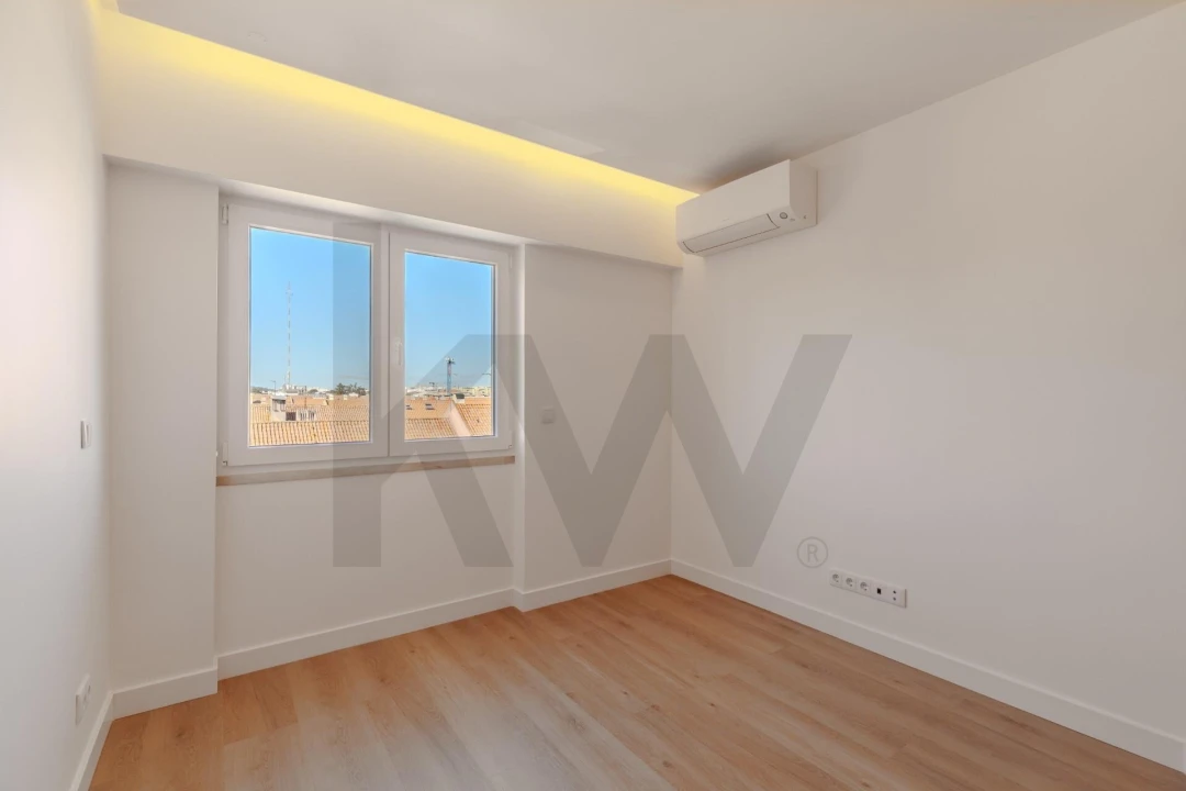 Apartamento T3 para Venda em Alvalade Foto 25