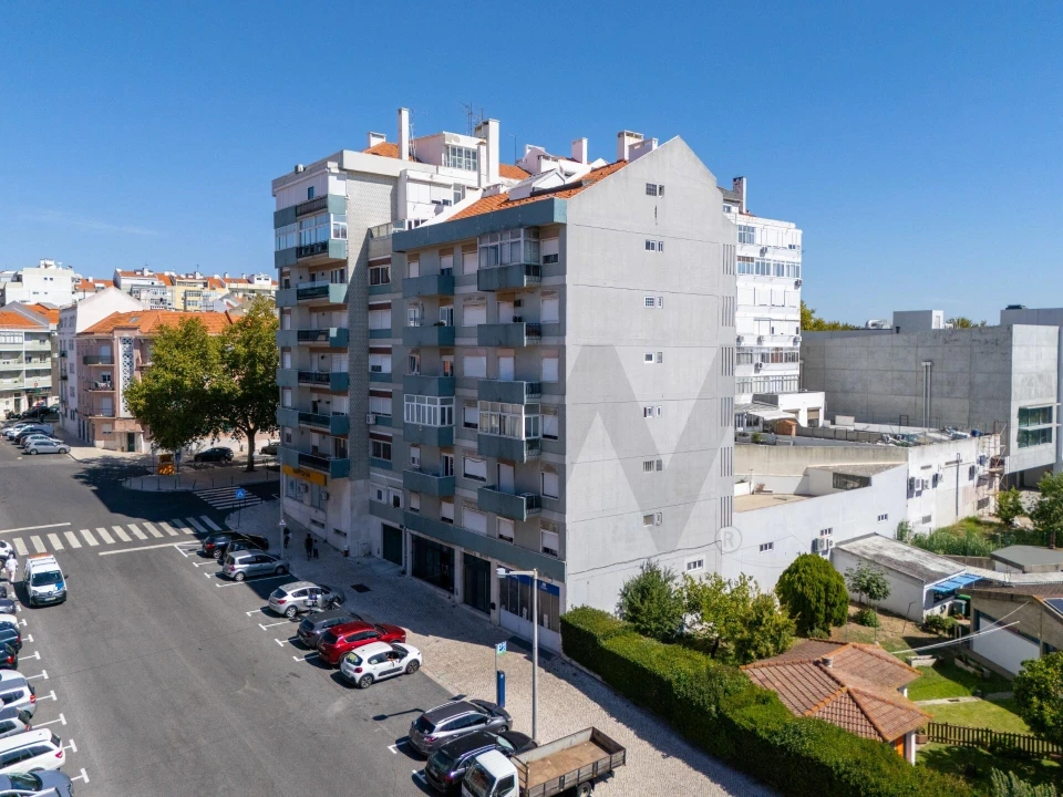 Apartamento T3 para Venda em Alvalade Foto 36