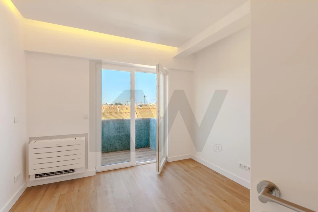 Apartamento T3 para Venda em Alvalade Foto 18