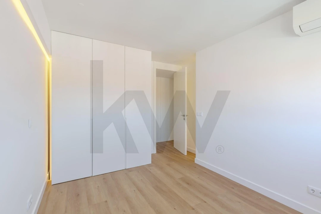 Apartamento T3 para Venda em Alvalade Foto 15
