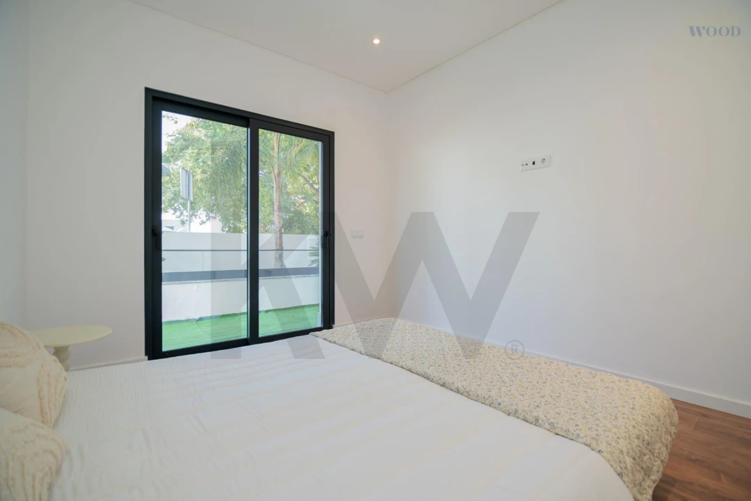 Apartamento T2 para Venda em Portimão Foto 4