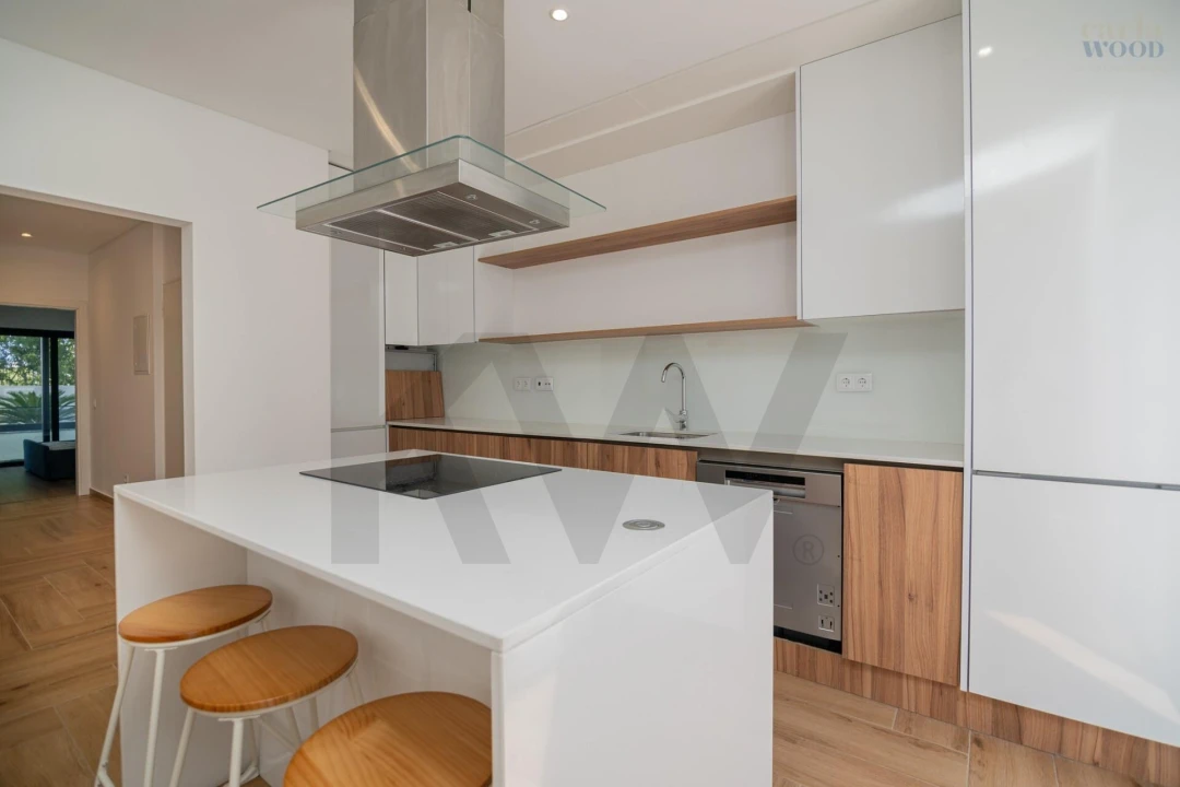 Apartamento T2 para Venda em Portimão Foto 32