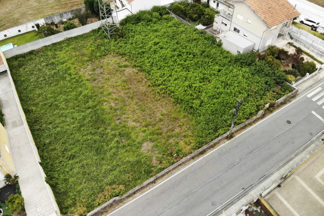 Terreno para Venda em Nogueira da Regedoura Foto 19