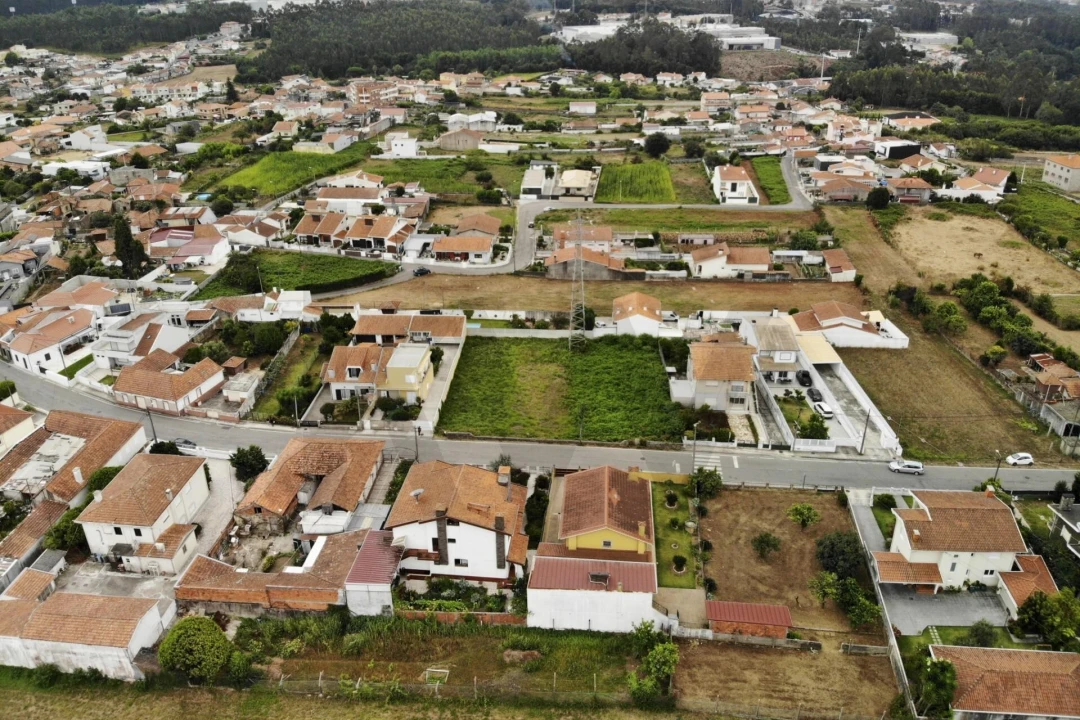 Terreno para Venda em Nogueira da Regedoura Foto 10