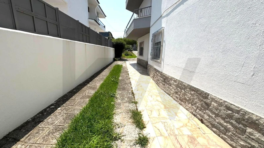 Moradia T5 para Arrendamento em Oeiras e São Julião da Barra, Paço de Arcos e Caxias Foto 14
