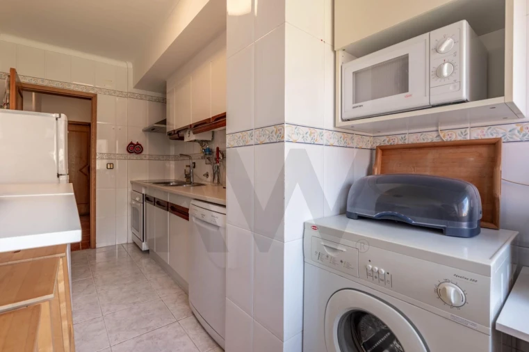 Apartamento T2 para Venda em Atouguia da Baleia Foto 6