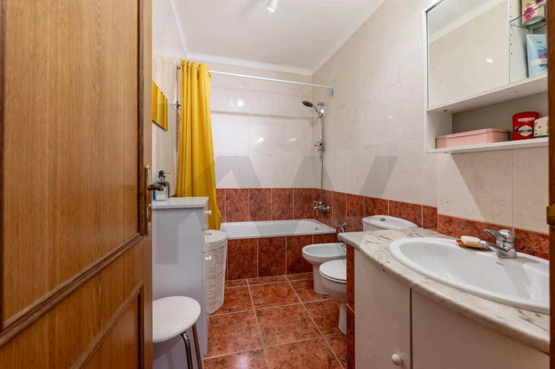 Apartamento T2 para Venda em Atouguia da Baleia Foto 12