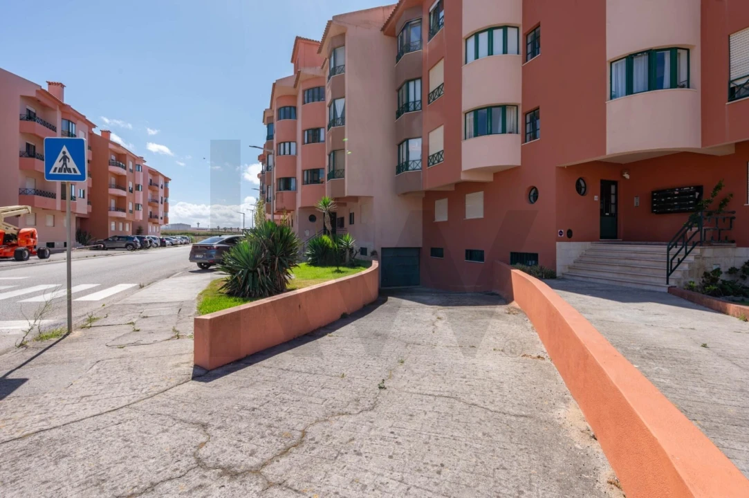 Apartamento T2 para Venda em Atouguia da Baleia Foto 26