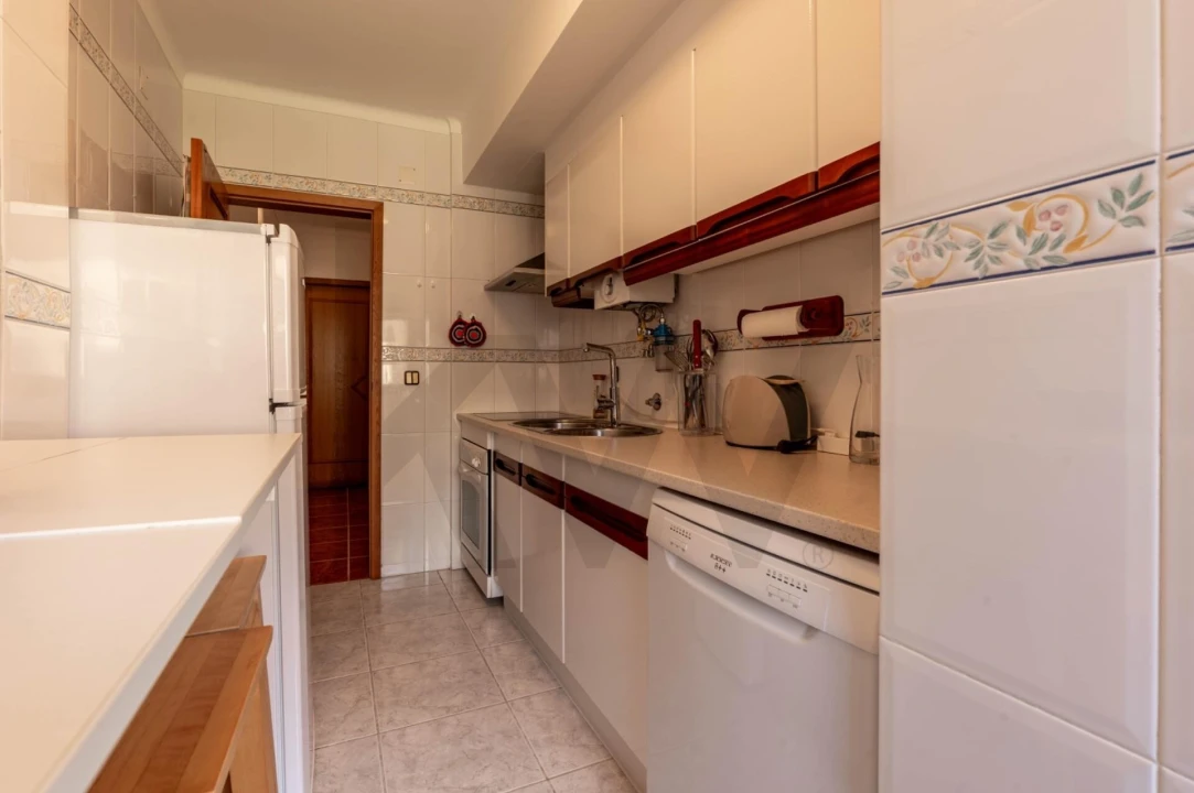 Apartamento T2 para Venda em Atouguia da Baleia Foto 7