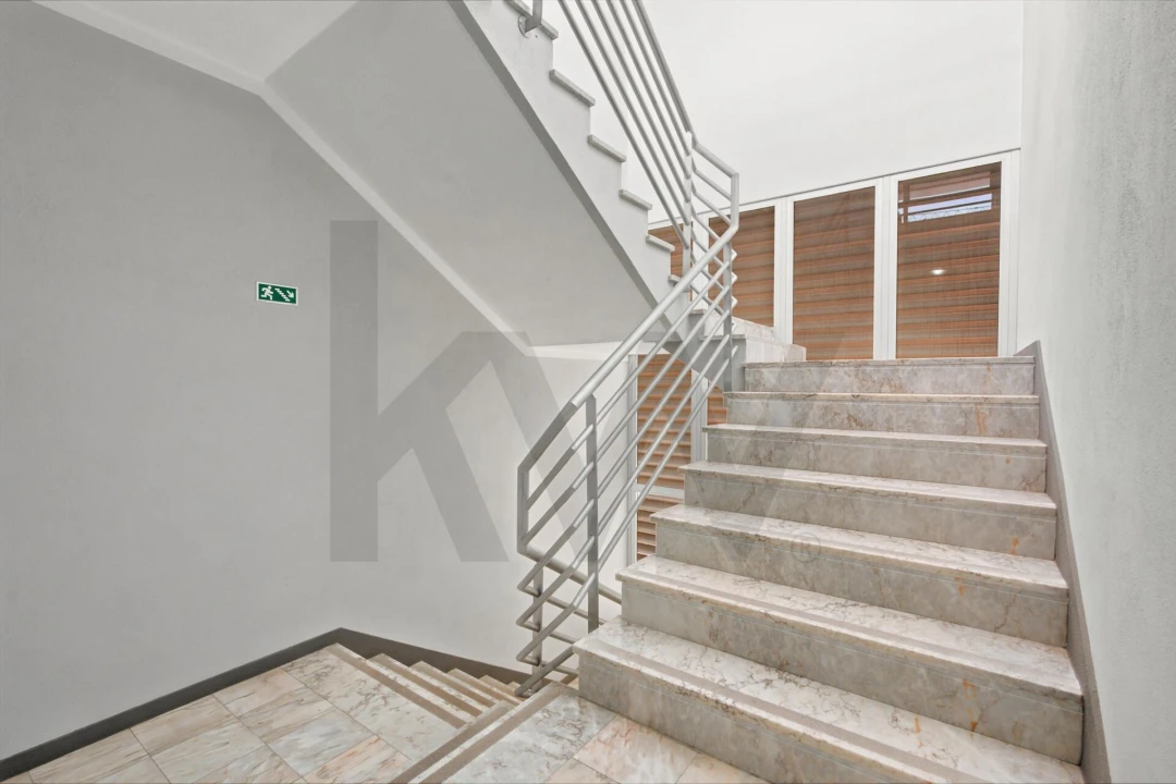 Apartamento T3 para Venda em Carnaxide e Queijas Foto 34
