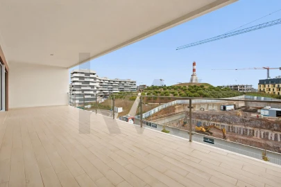 Apartamento T3 para Venda em Carnaxide e Queijas