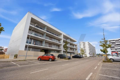Apartamento T3 para Venda em Carnaxide e Queijas