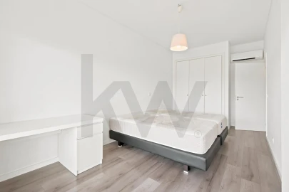 Apartamento T3 para Venda em Carnaxide e Queijas