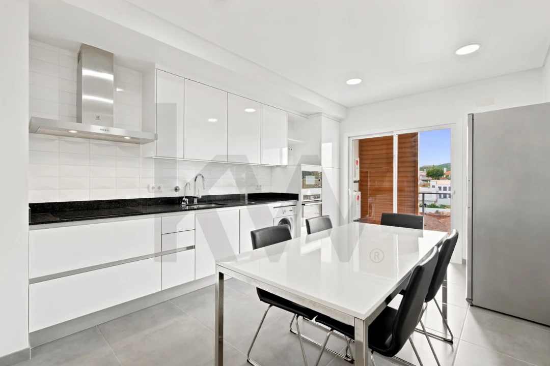 Apartamento T3 para Venda em Carnaxide e Queijas Foto 10