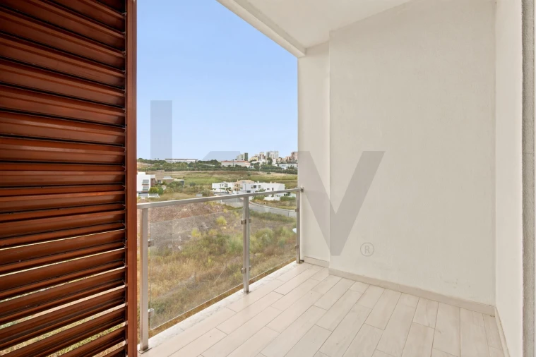 Apartamento T3 para Venda em Carnaxide e Queijas Foto 14