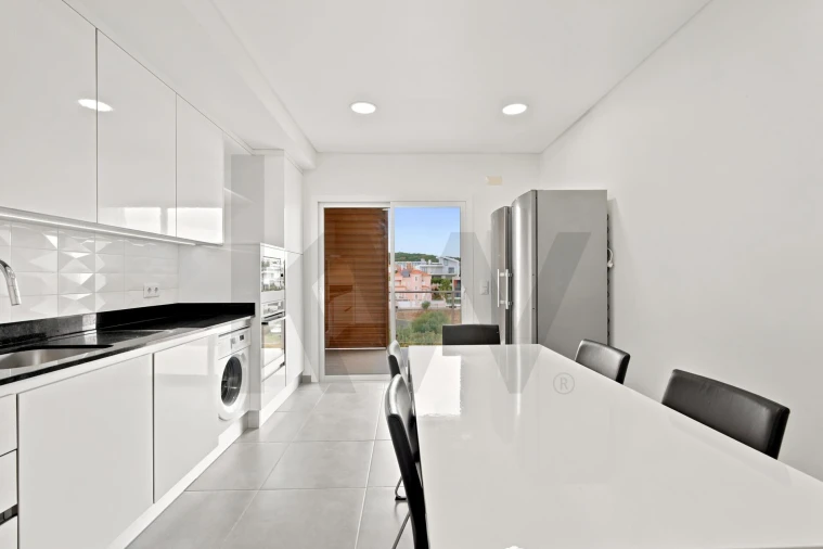 Apartamento T3 para Venda em Carnaxide e Queijas Foto 11