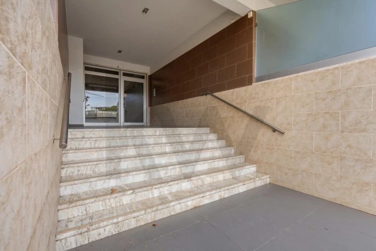 Apartamento T3 para Venda em Carnaxide e Queijas Foto 35