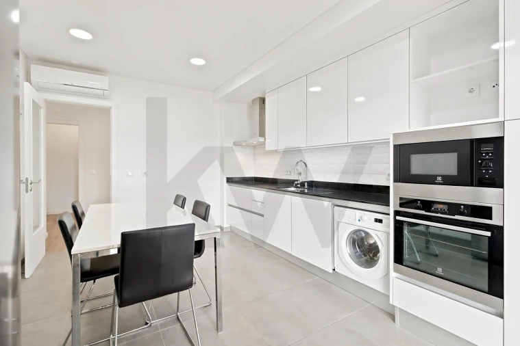 Apartamento T3 para Venda em Carnaxide e Queijas Foto 12