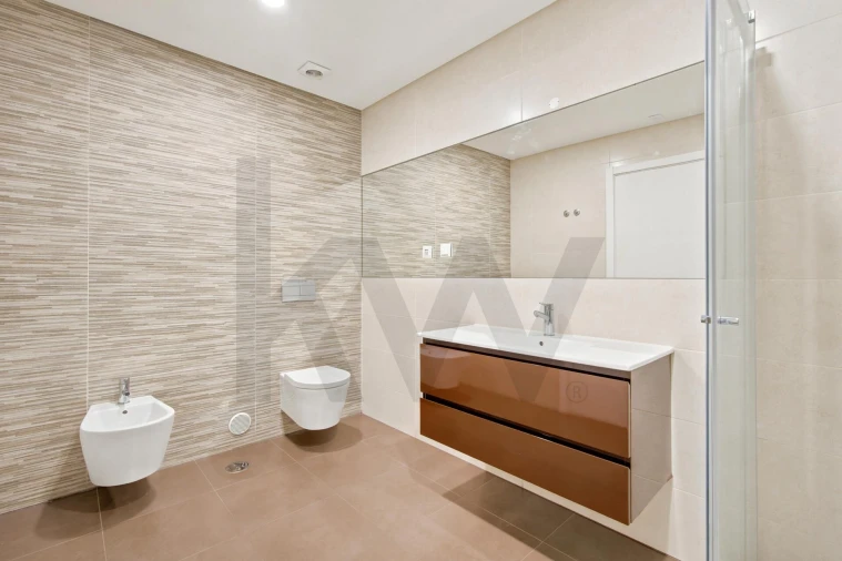 Apartamento T3 para Venda em Carnaxide e Queijas Foto 25