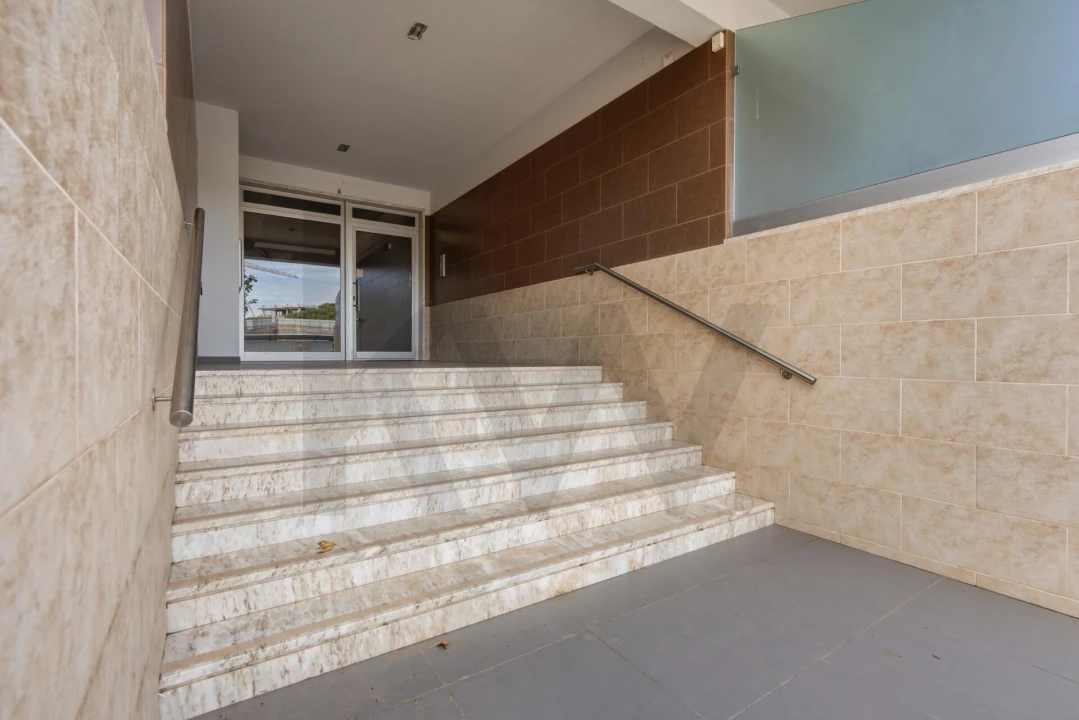 Apartamento T3 para Venda em Carnaxide e Queijas Foto 35