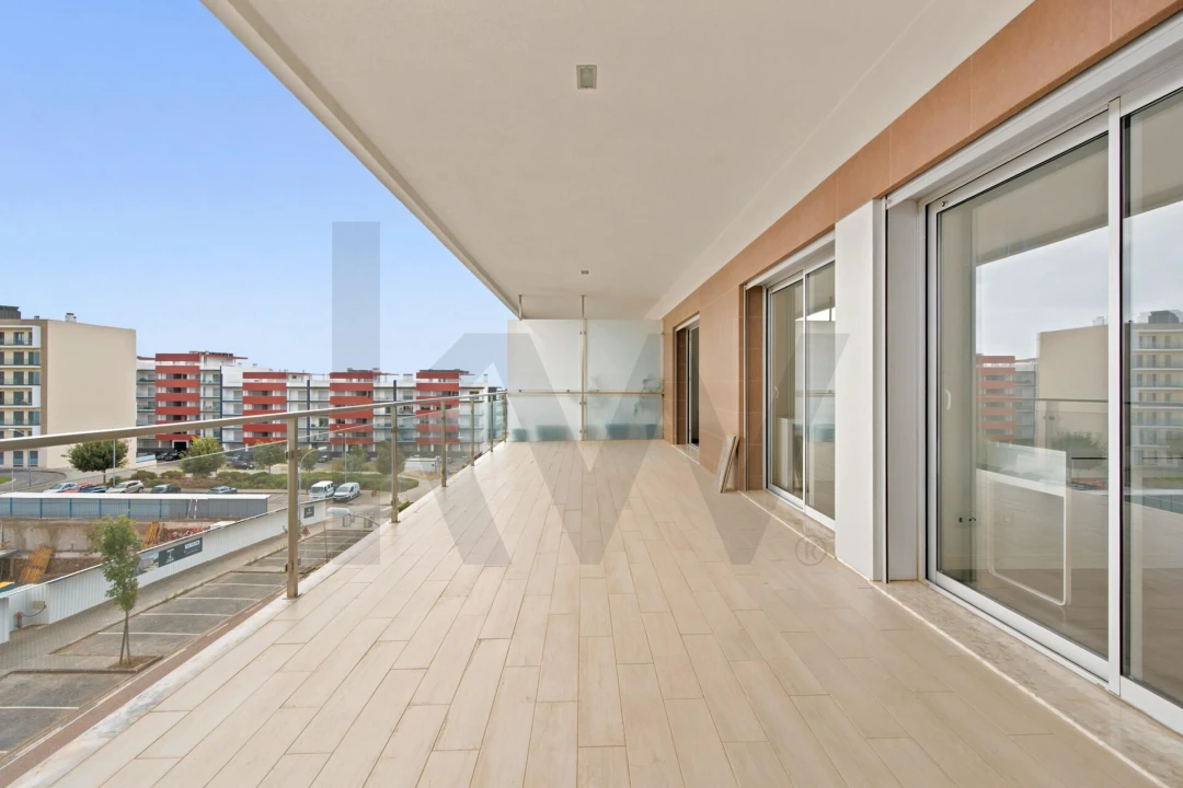 Apartamento T3 para Venda em Carnaxide e Queijas Foto 2