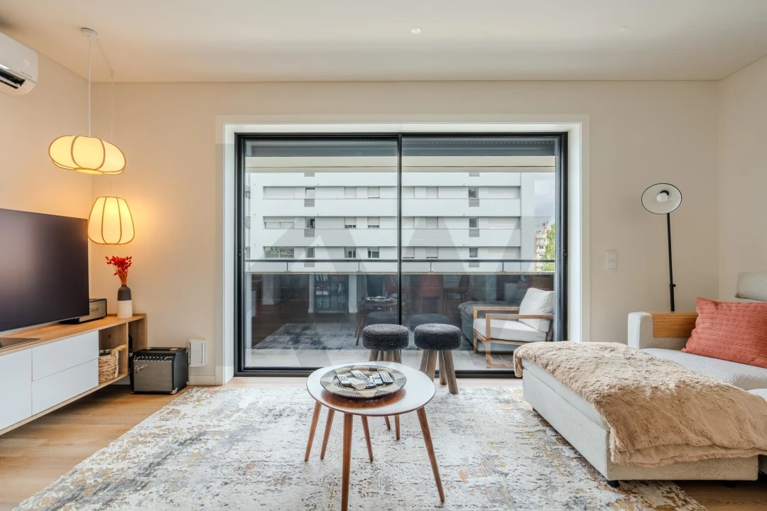 Apartamento T2 para Arrendamento em Santa Clara Foto 1