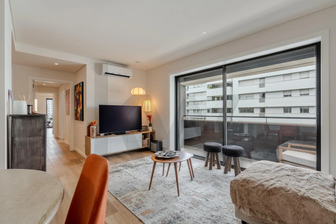 Apartamento T2 para Arrendamento em Santa Clara Foto 2